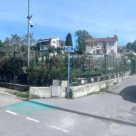 Dominique Apartman *